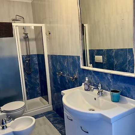 アパート Minevaganti